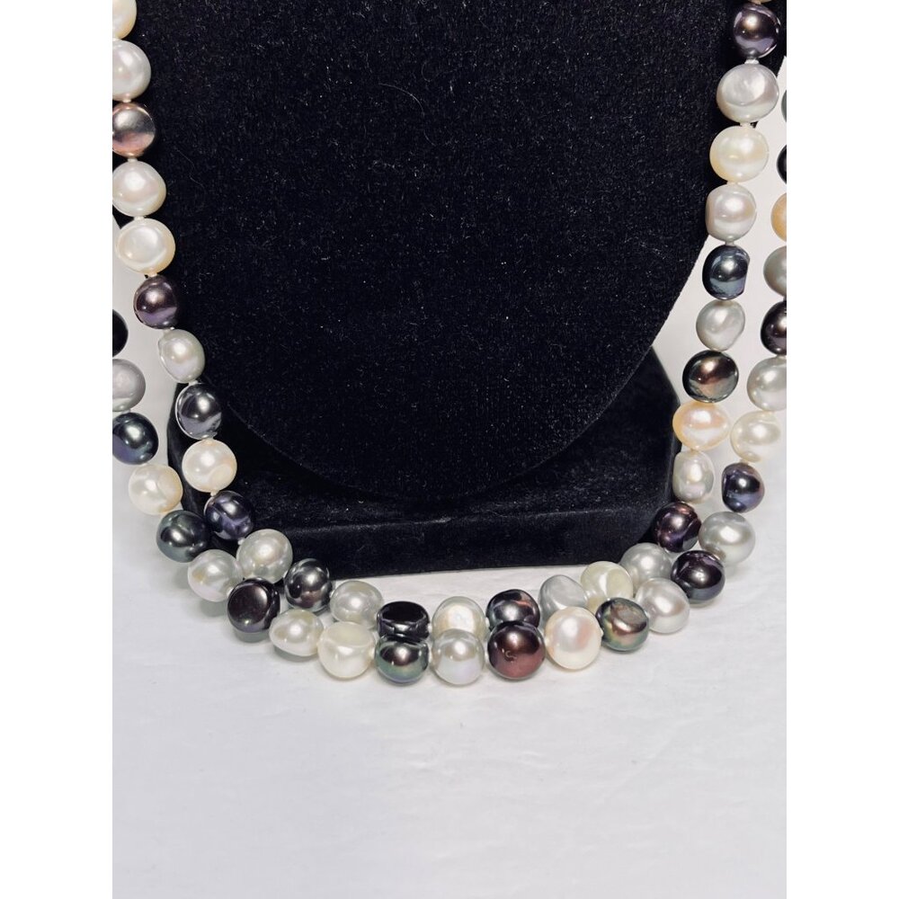 Single Strand Purple, White And Iridescent Pearl Necklace  (6294) - Picture 3 of 7